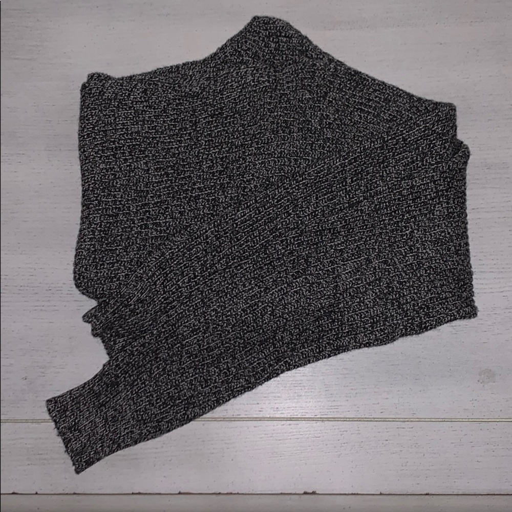 american eagle off the shoulder sweater
